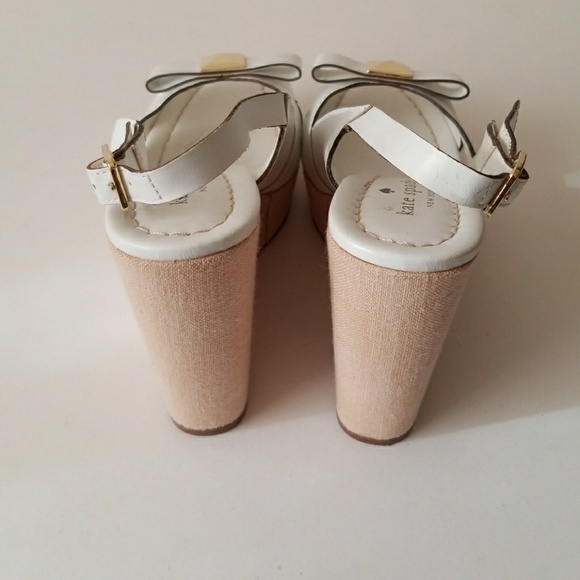 Kate Spade White & Tan Bow Wedges Sz 6.5 - Picture 2 of 8
